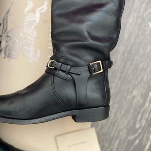 Burberry Riding Boot (size EU 37)